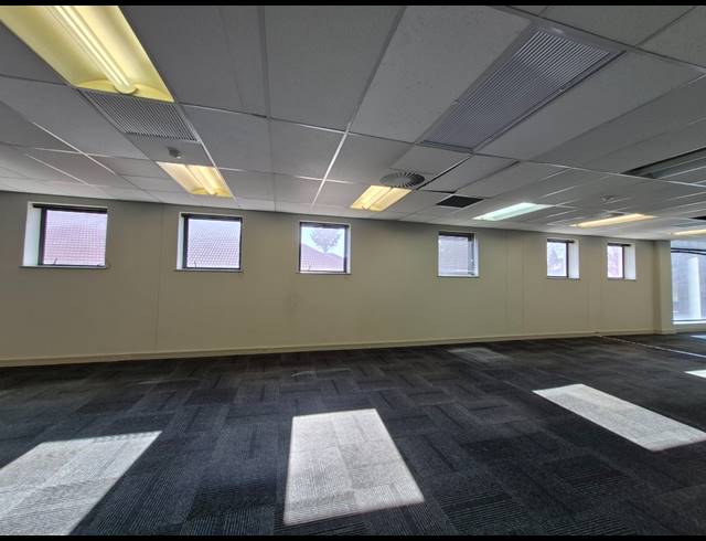 180M² OFFICE TO LET IN WAVERLEY
